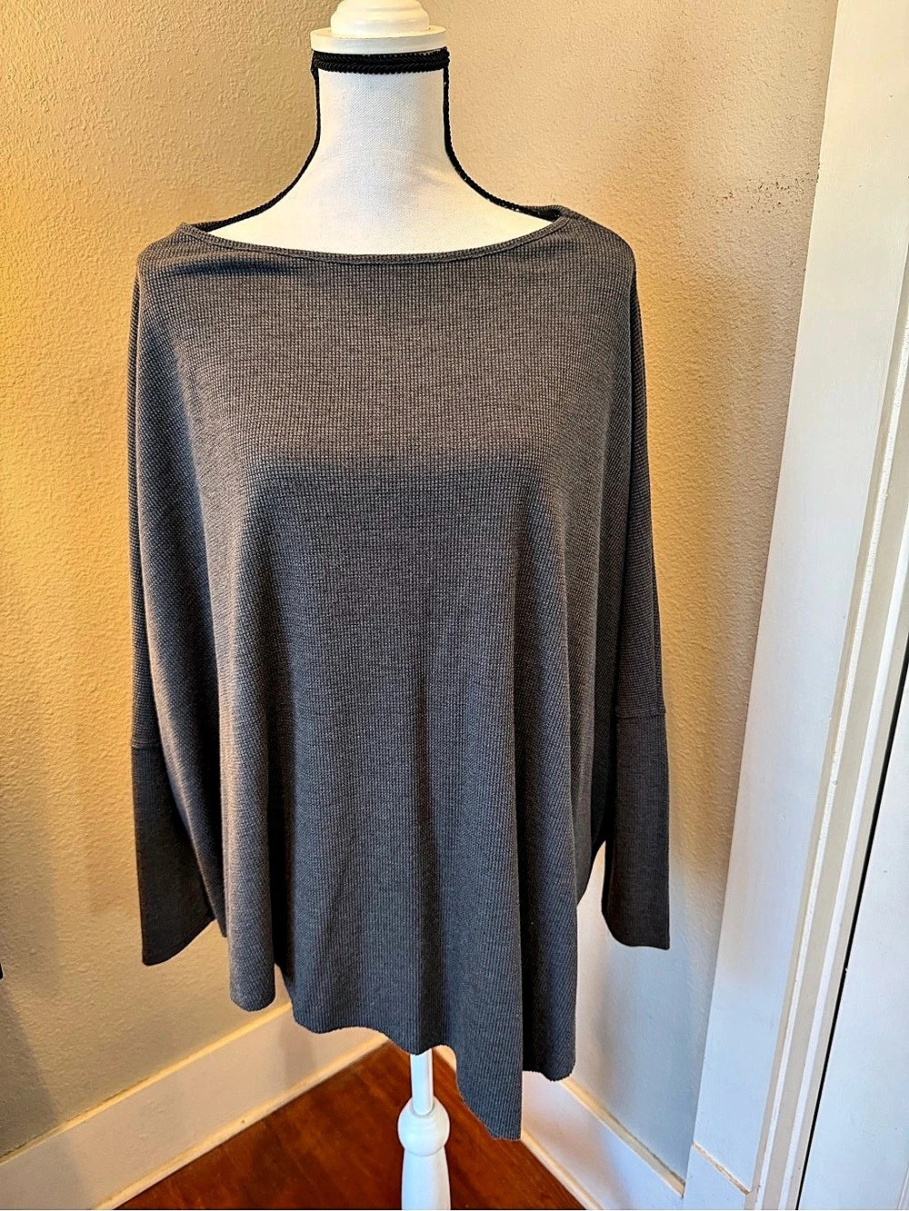 Ducci Gray Long Sleeve Tunic Size XL